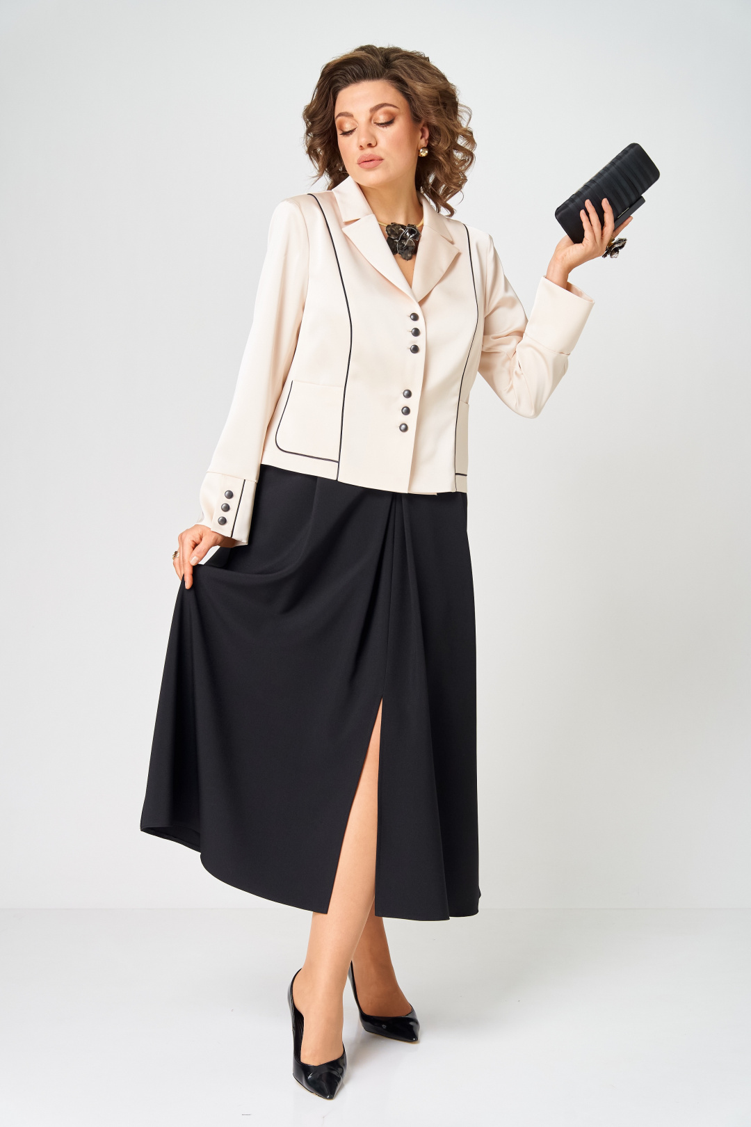 Костюм AiraStyle 24134 молочно-черный