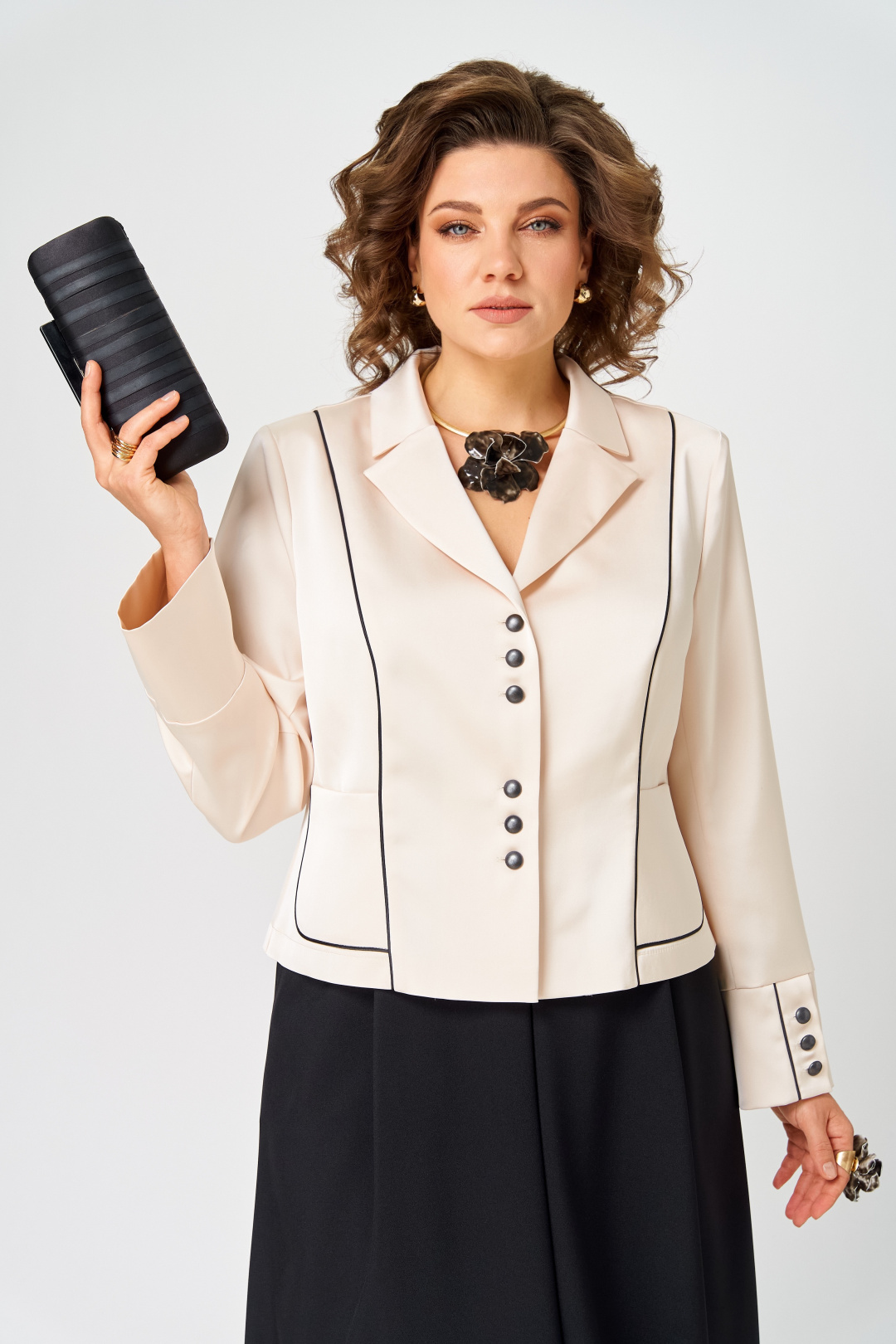 Костюм AiraStyle 24134 молочно-черный