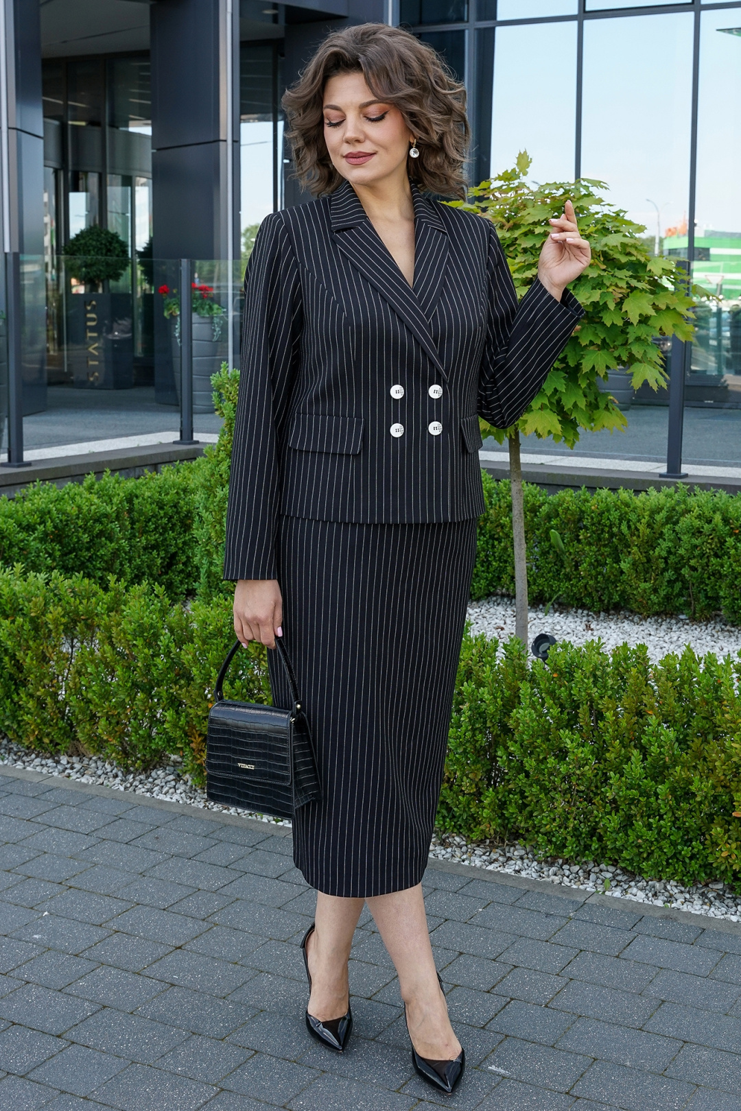 Костюм AlaniCollection 2424 черный в полоску
