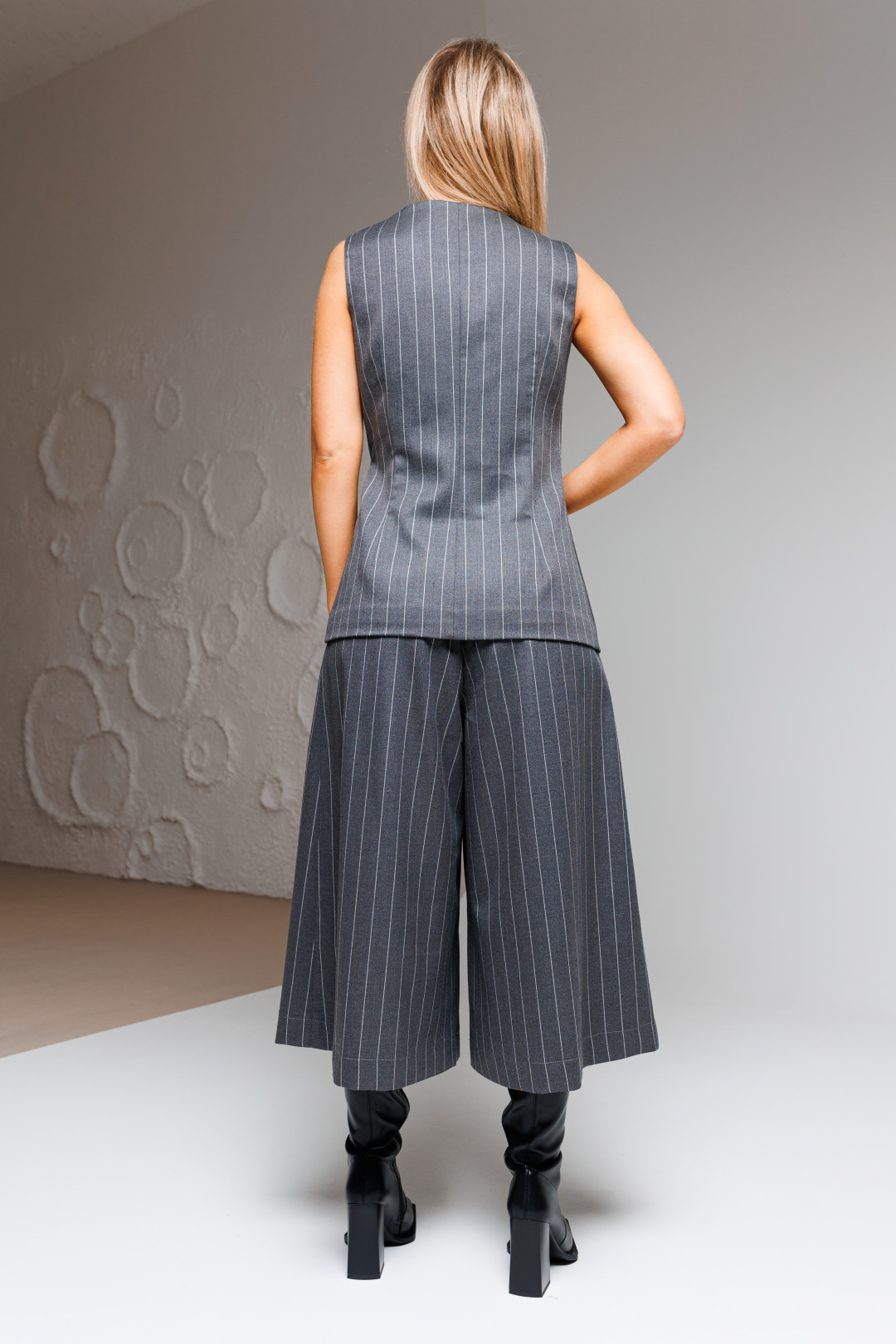 Костюм Ambera style 2052 серый полоска - фото 5