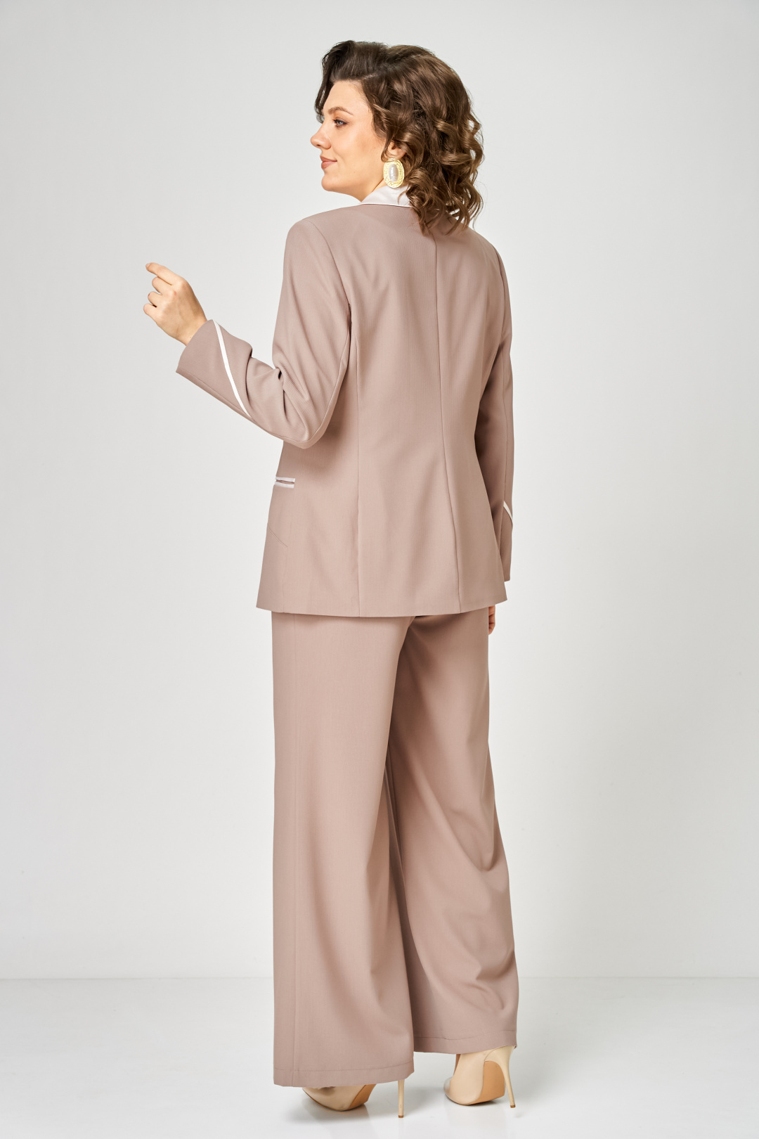 Костюм ANASTASIA MAK 1314 капучино - фото 4