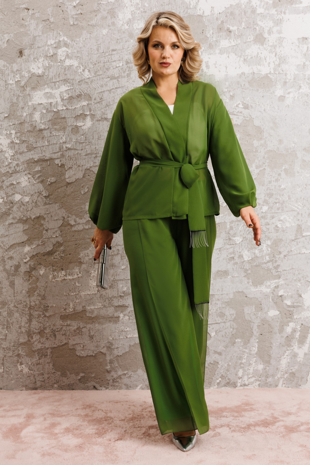 Костюм Anastasia 1063-1 травяной зеленый - фото 1
