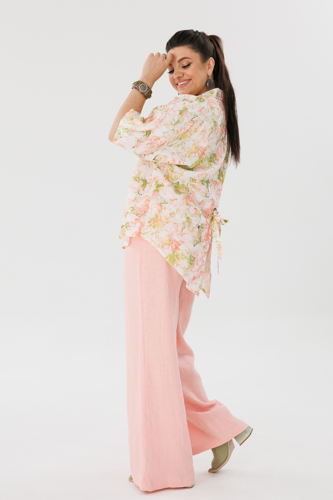 Костюм ANELLI LAUREL 1465 цветок миндаля + клубничный крем - фото 4