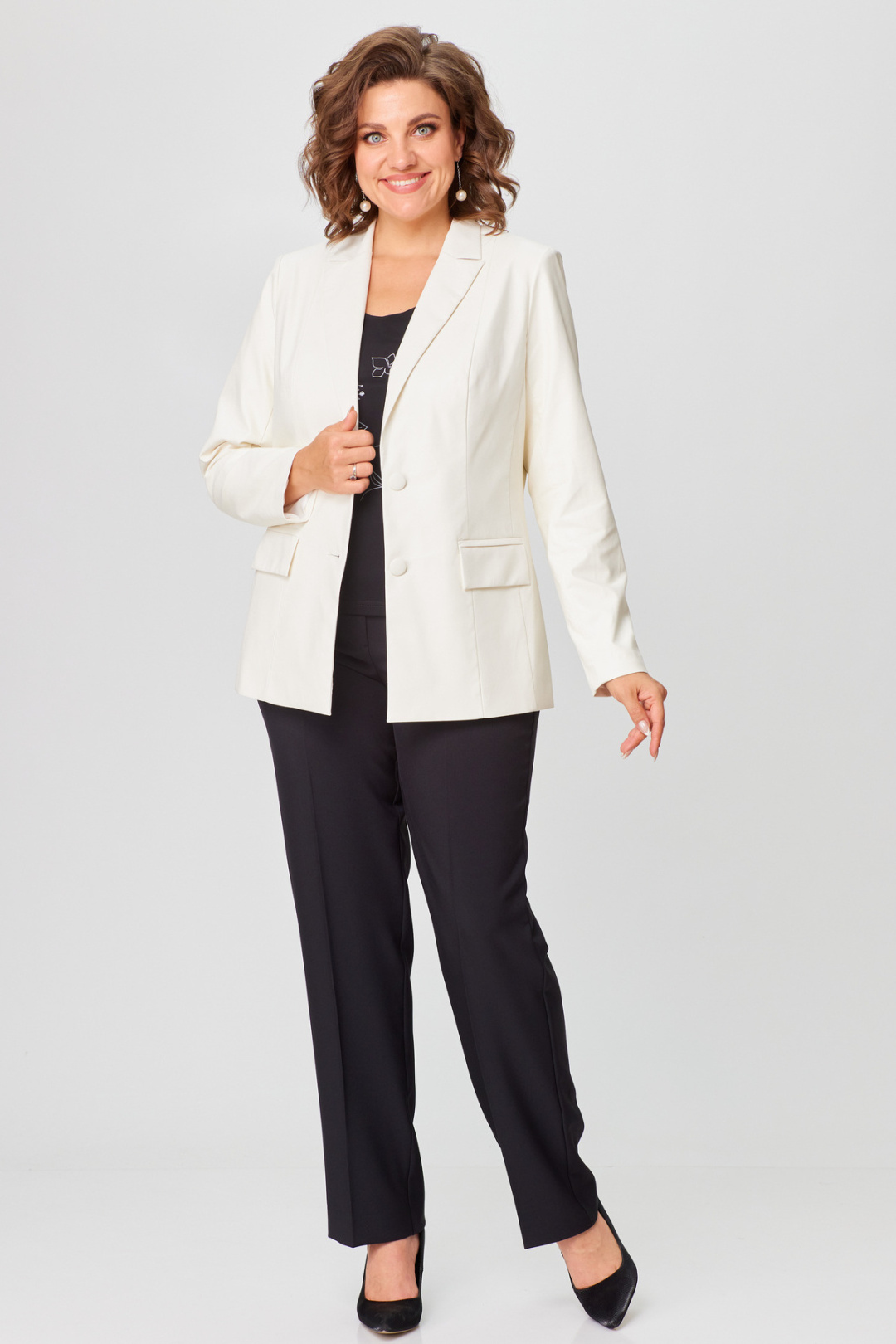 Костюм БелЭльСтиль 412 + 596 молочная экокожа + черный - фото 1