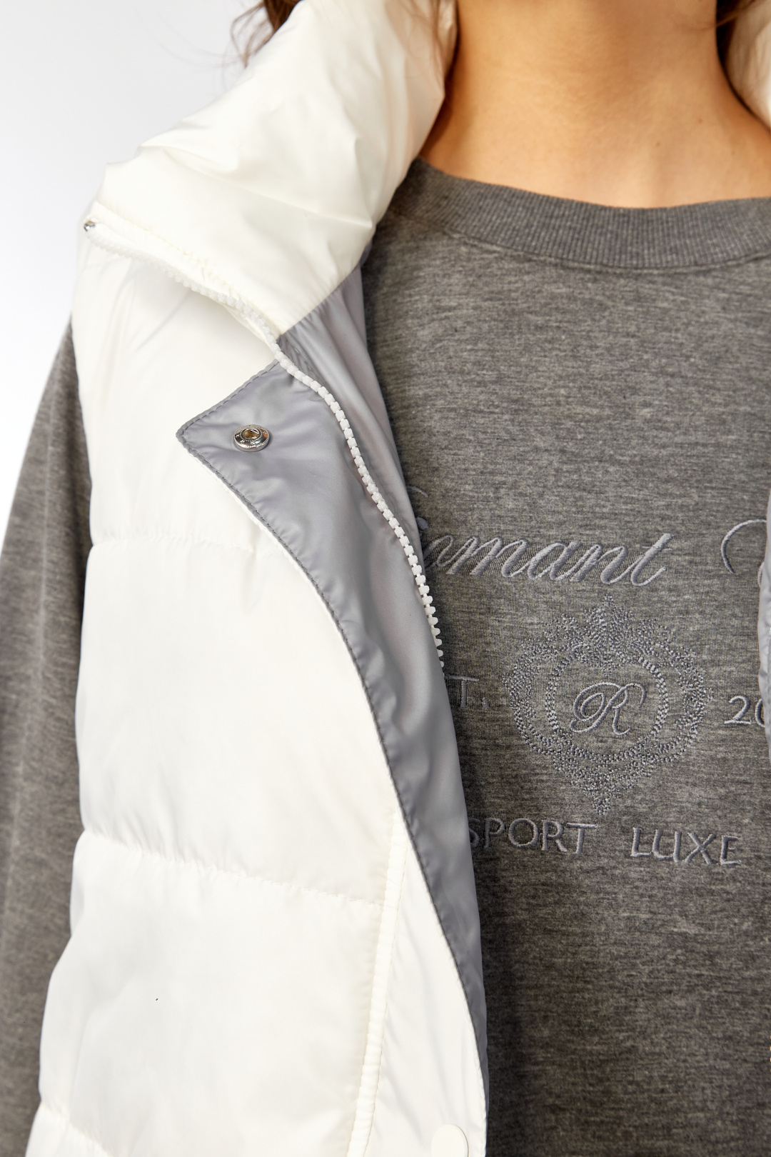 Жилет Diomant 2136 белый