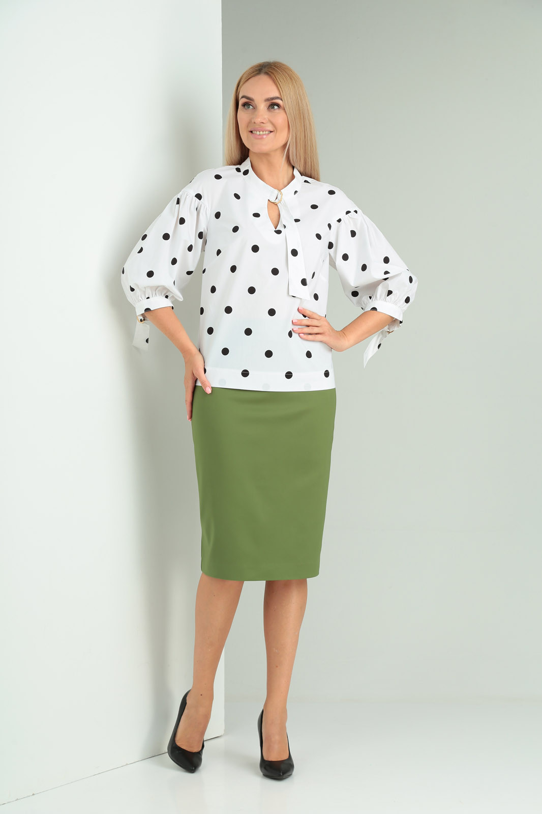 Костюм Gamma & Gracia 380 фисташка белый черный горох - фото 1