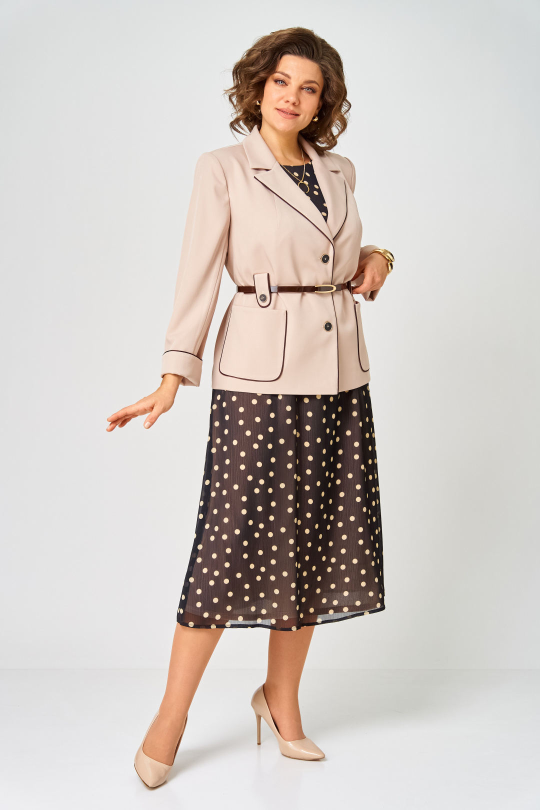 Костюм Карина Делюкс 1381 черно-бежевый