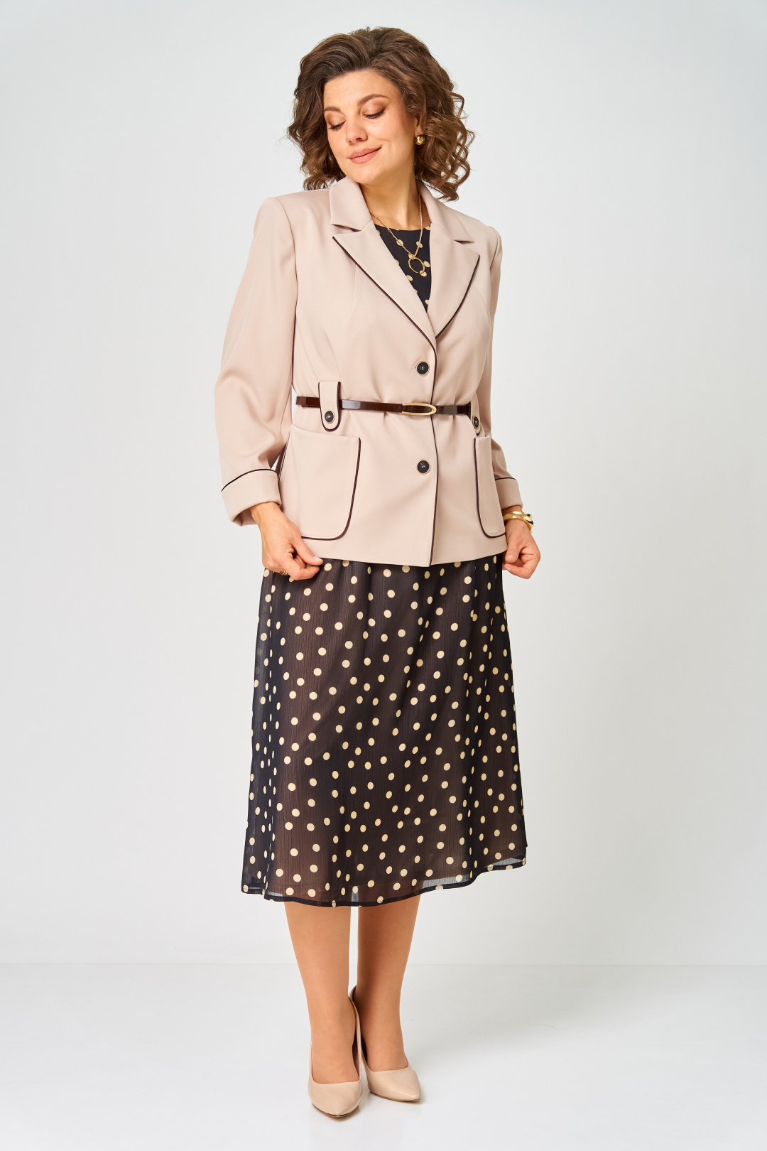 Костюм Карина Делюкс 1381 черно-бежевый