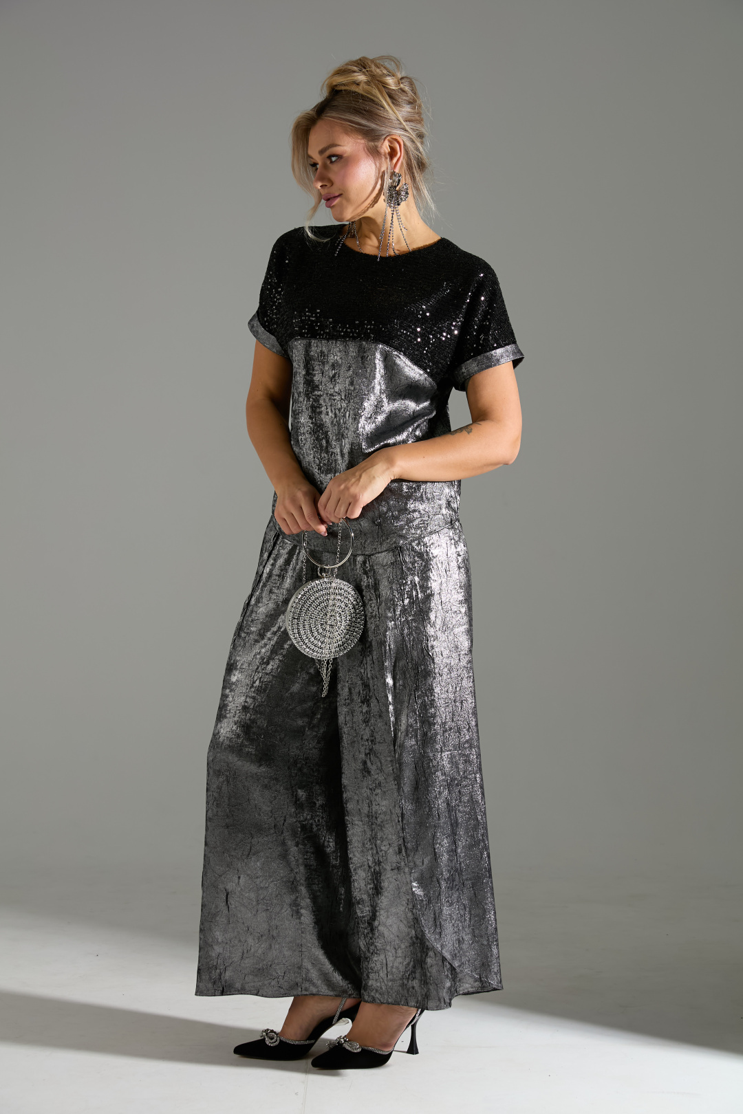 Костюм Лаборатория Моды К 180143 серый шиммер