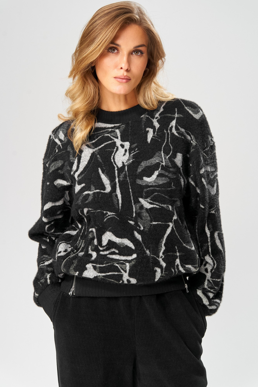 Джемпер LAIKONY L-104 серо-черный