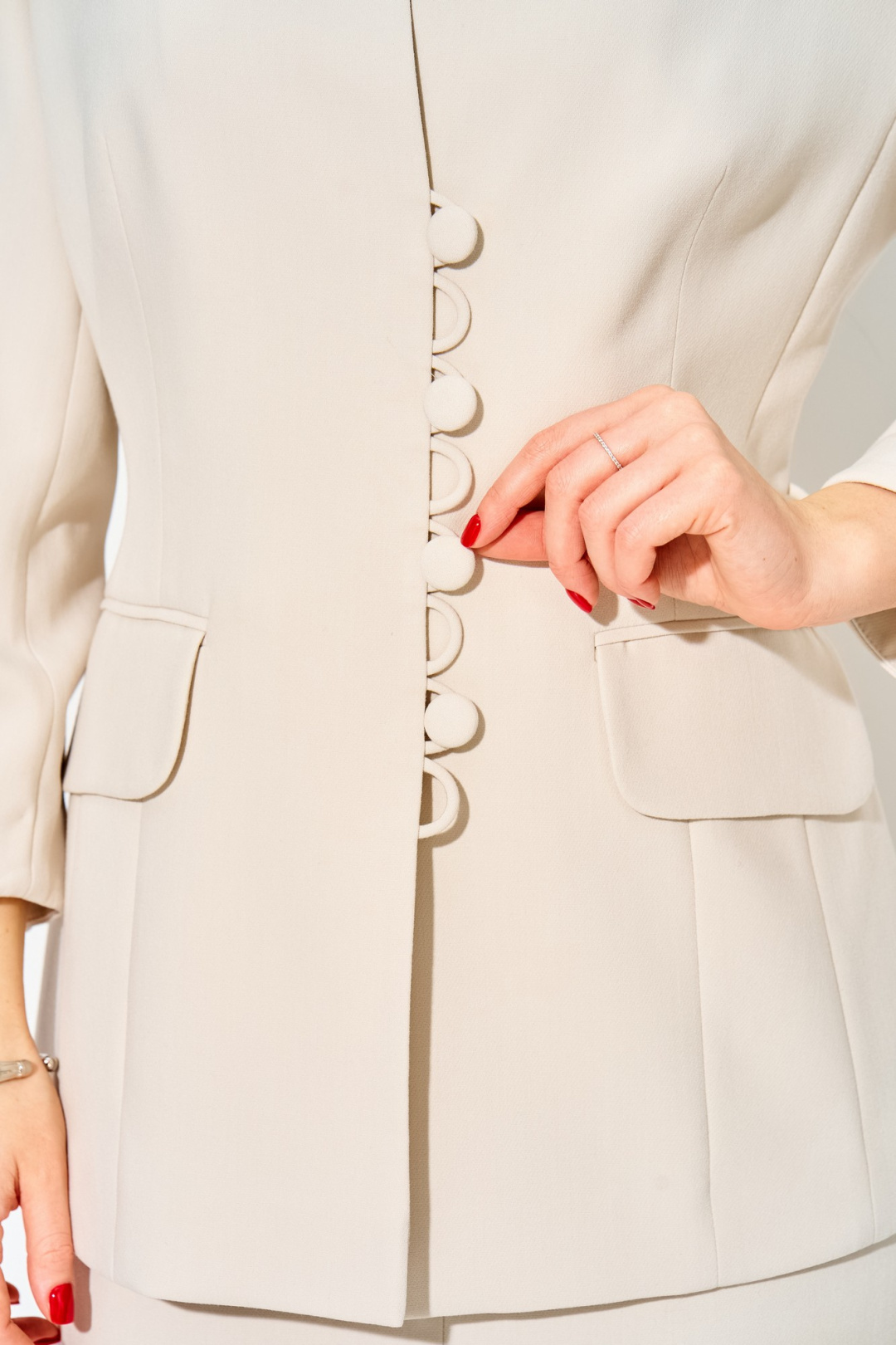 Костюм LAIKONY L-124 бежевый - фото 3