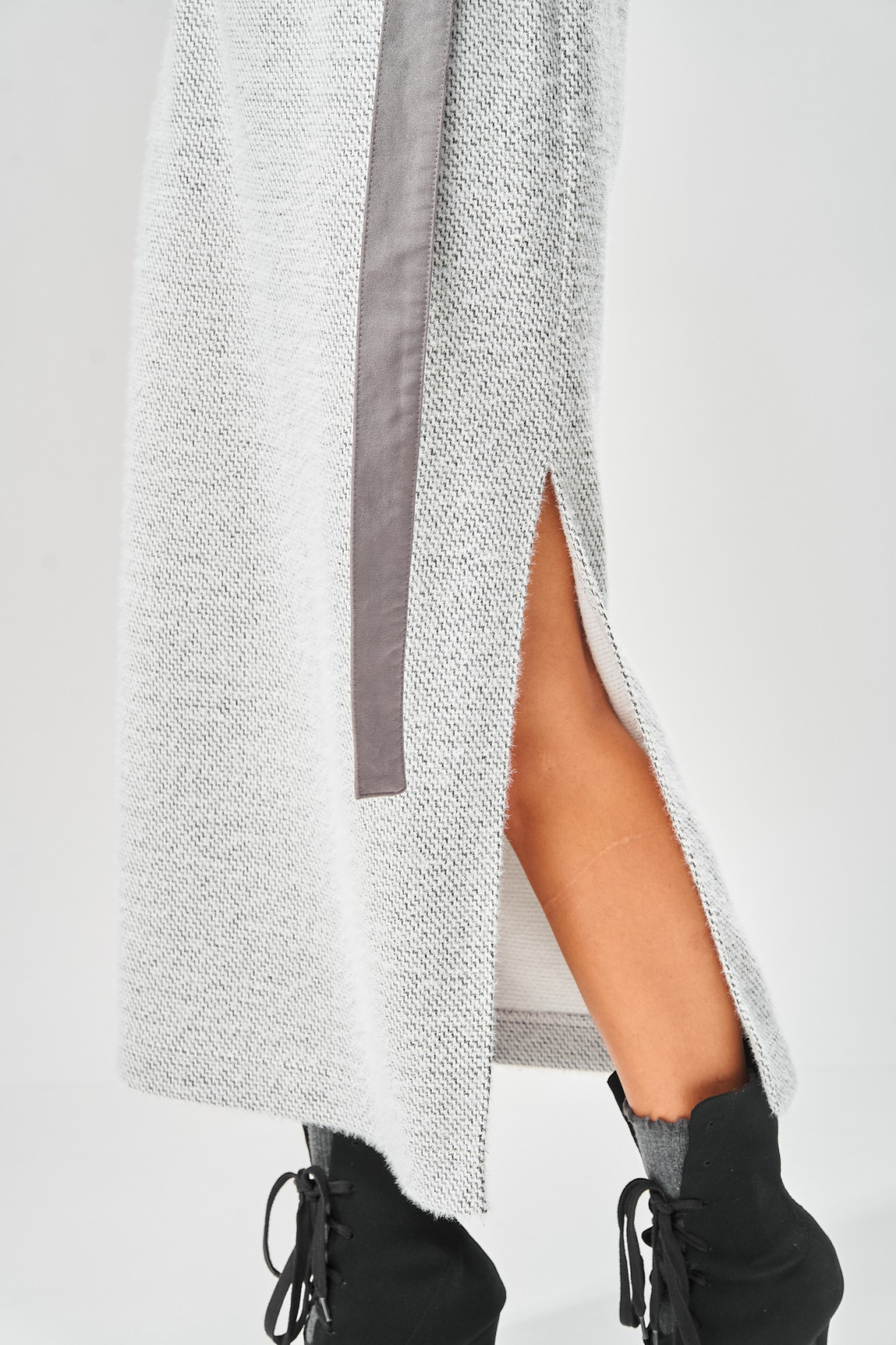 Платье LAIKONY L-573 серый + диагональ - фото 6