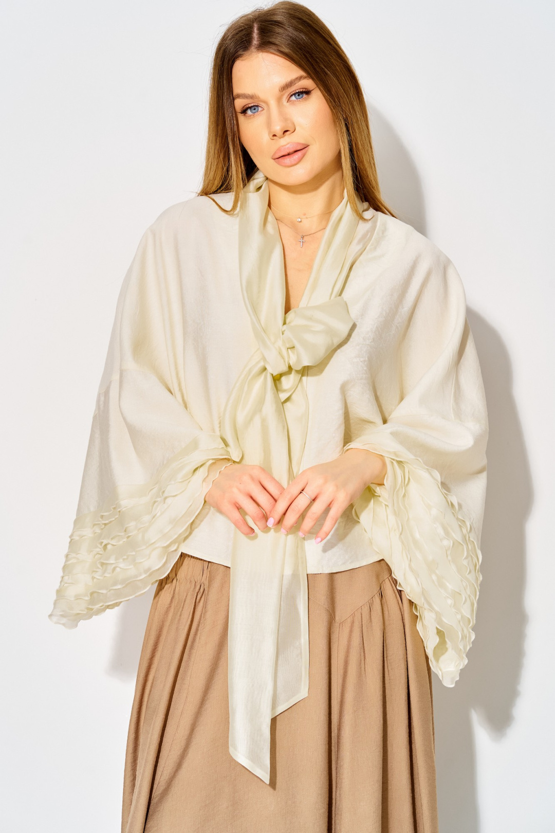 Костюм LAIKONY L- 934 жемчужный + миндаль