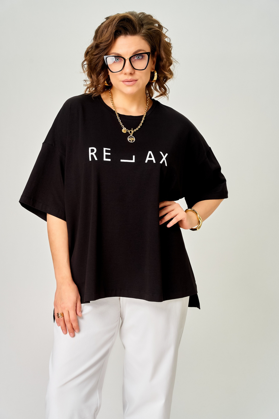 Футболка LARINI 084 черный relax