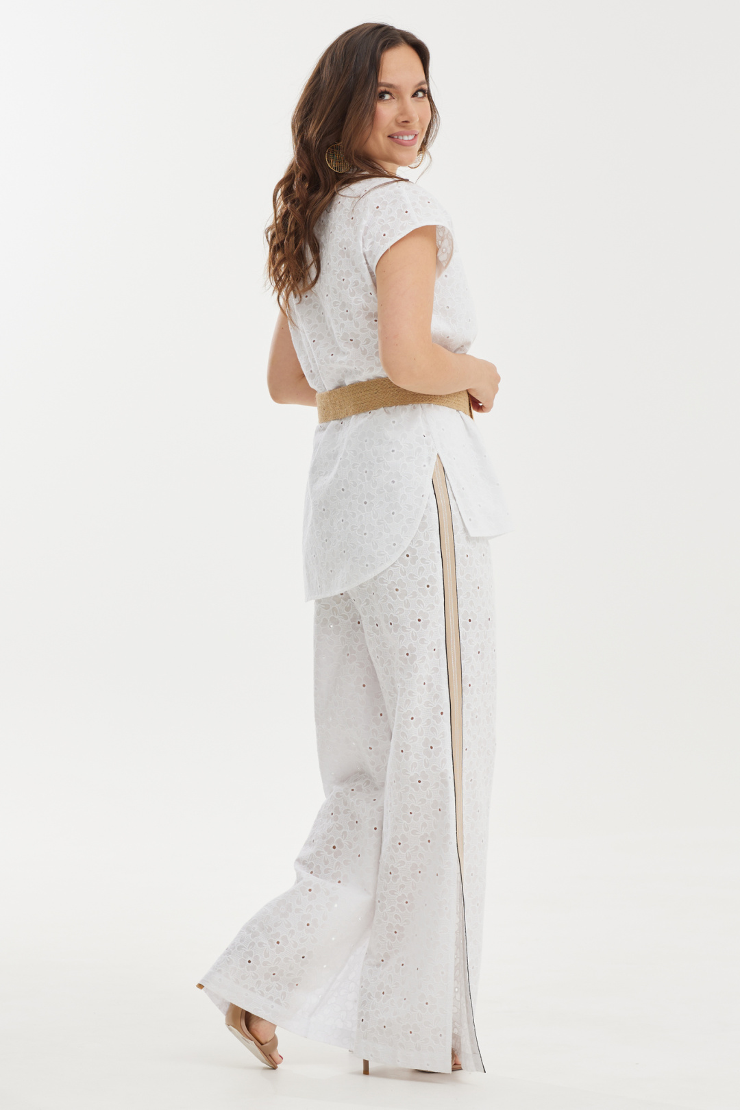 Костюм Магия Моды 2459 белый - фото 2