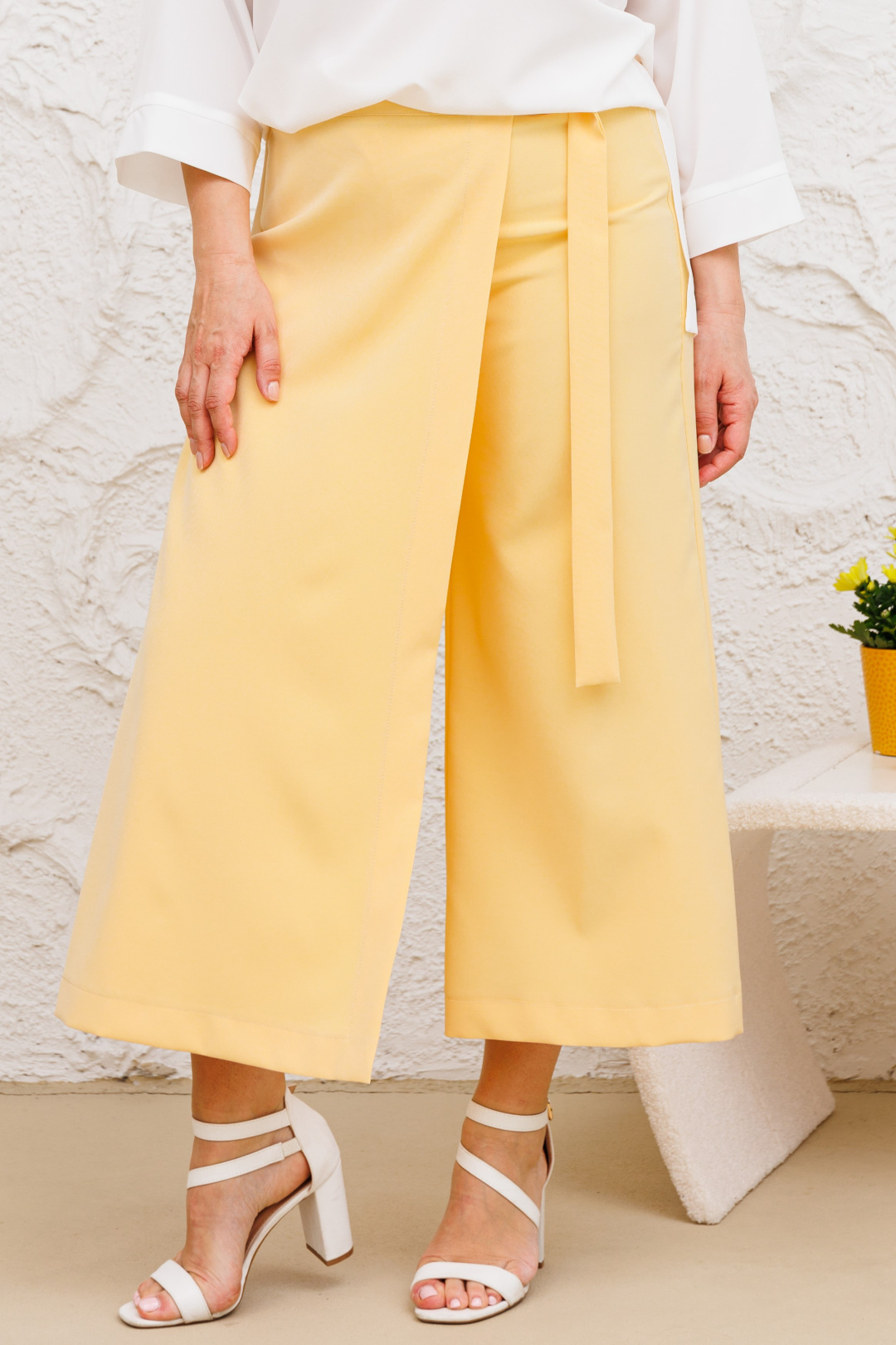 Брюки Мишель Шик 827/1 светло желтый - фото 2