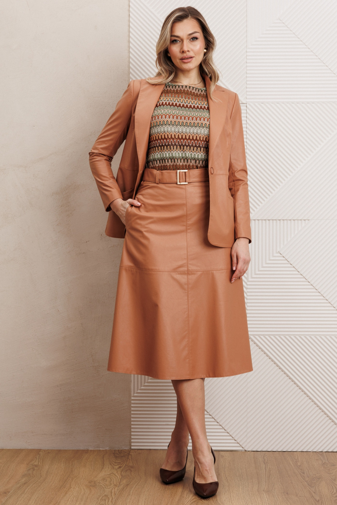 Костюм Мода-Юрс 26-2850 бежевый