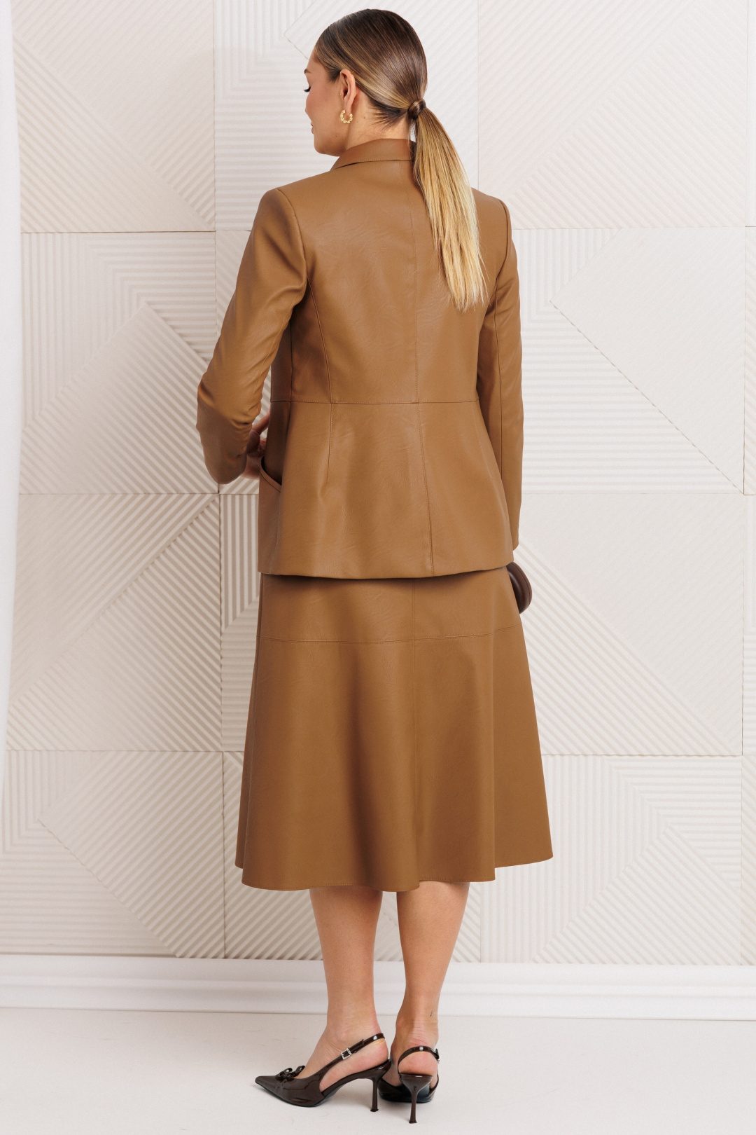 Костюм Мода-Юрс 26-2850 кэмел