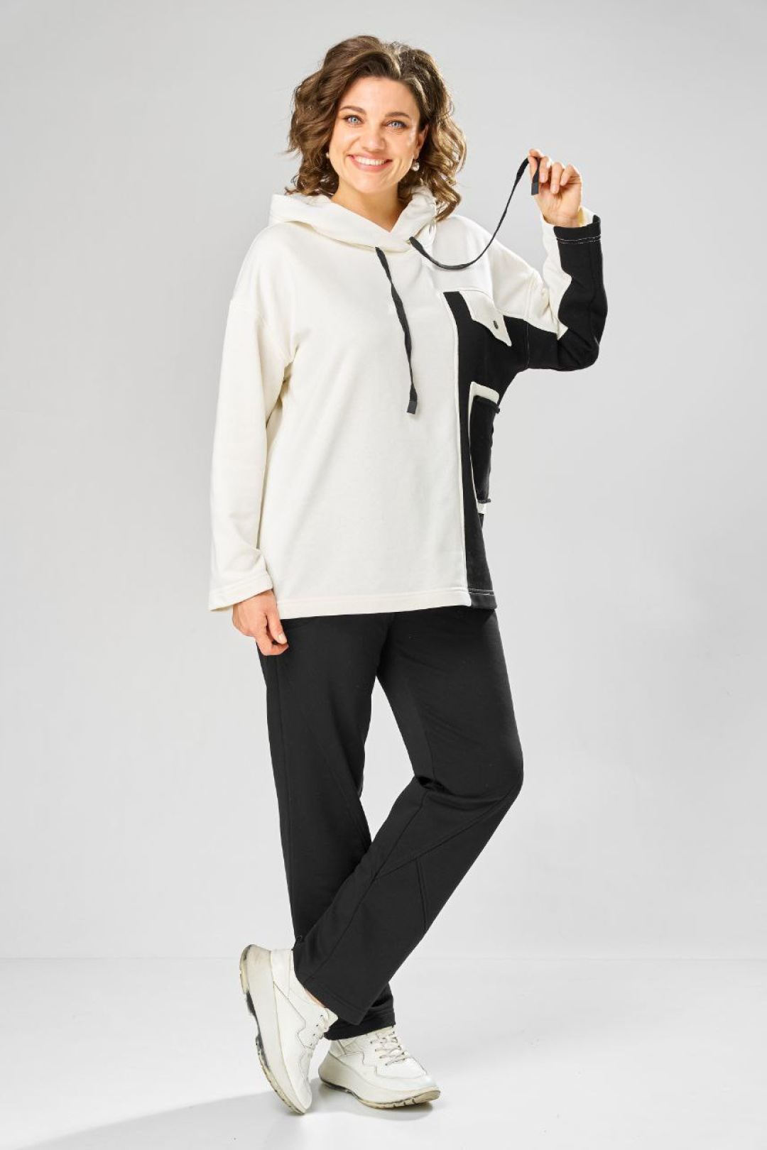 Костюм RISHELIE 999 белый + черный - фото 1