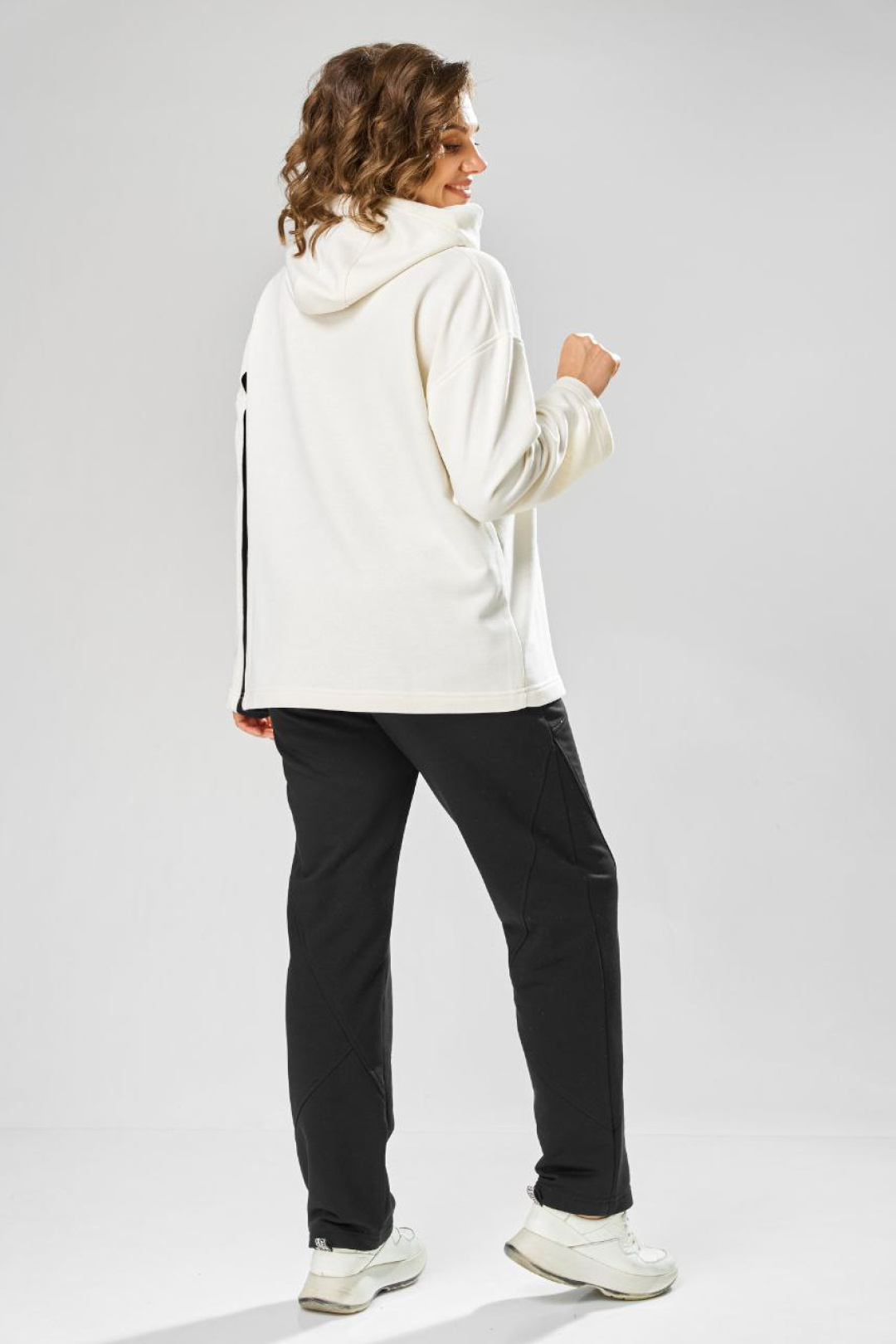 Костюм RISHELIE 999 белый + черный - фото 6