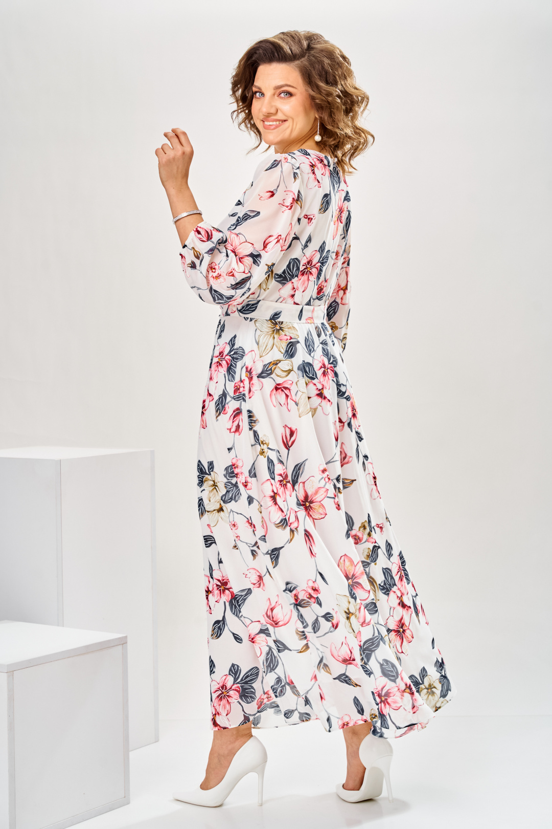 Платье Romanovich Style 1-2769 красные цветы