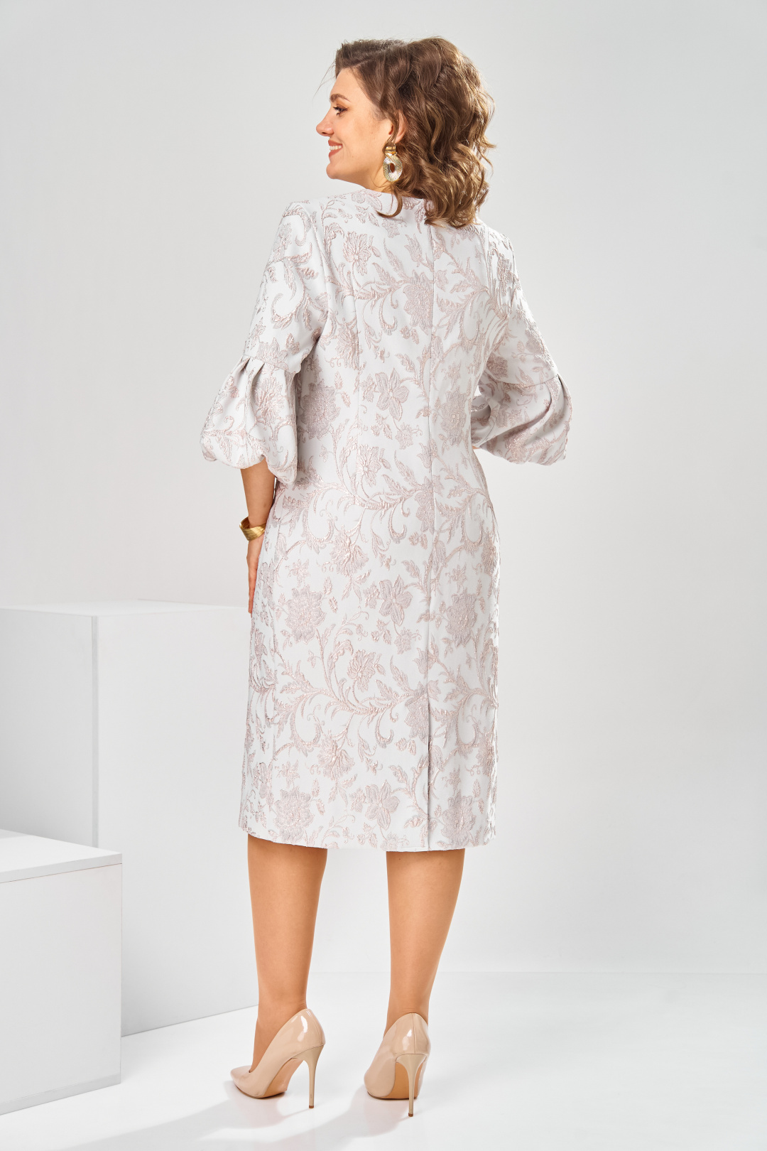 Платье Romanovich Style 1-2809 пудра + цветы