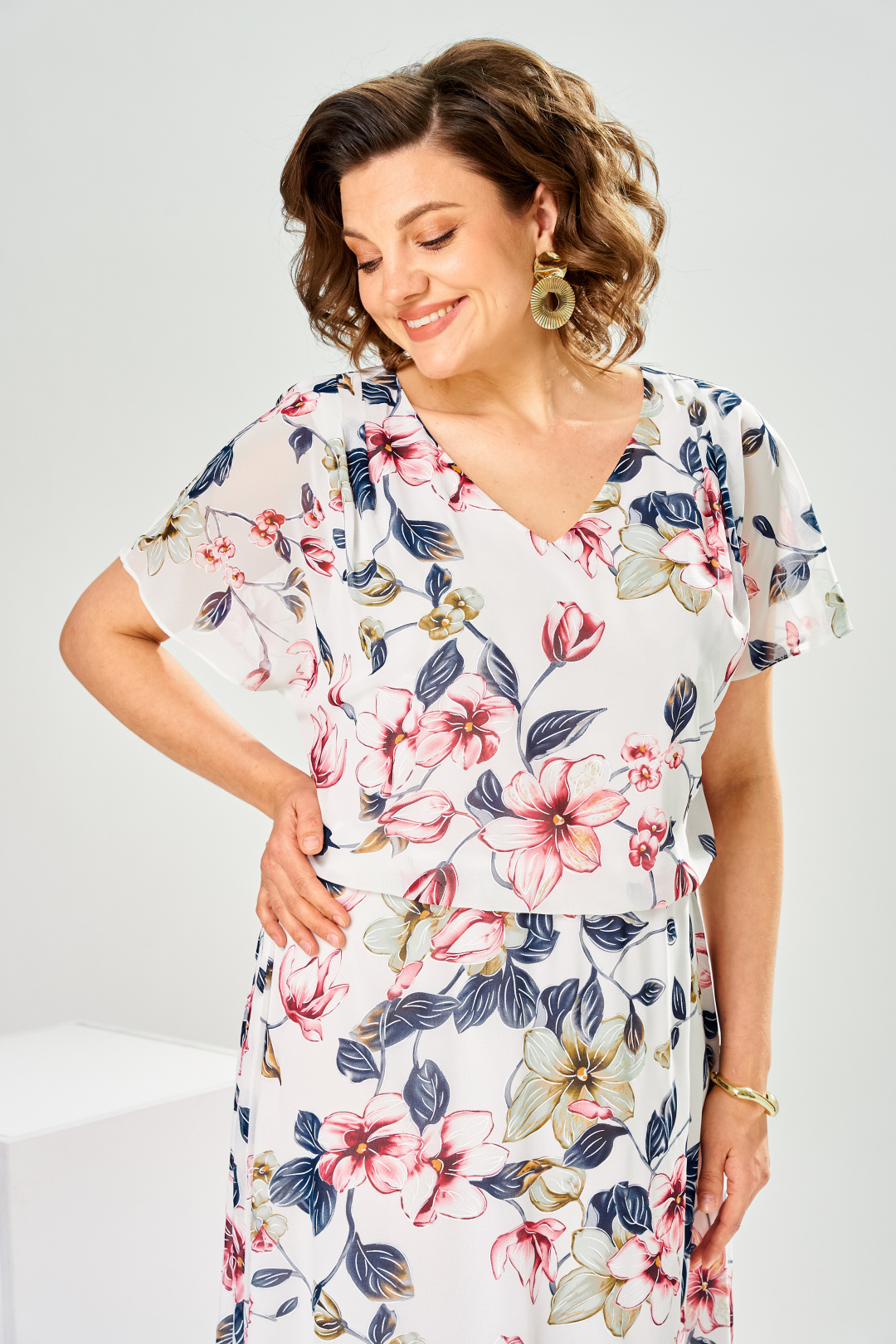 Платье Romanovich Style 1-2825 красные цветы