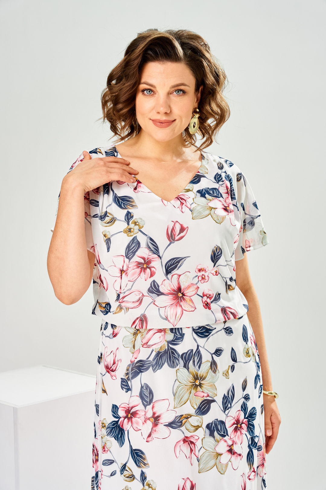 Платье Romanovich Style 1-2825 красные цветы