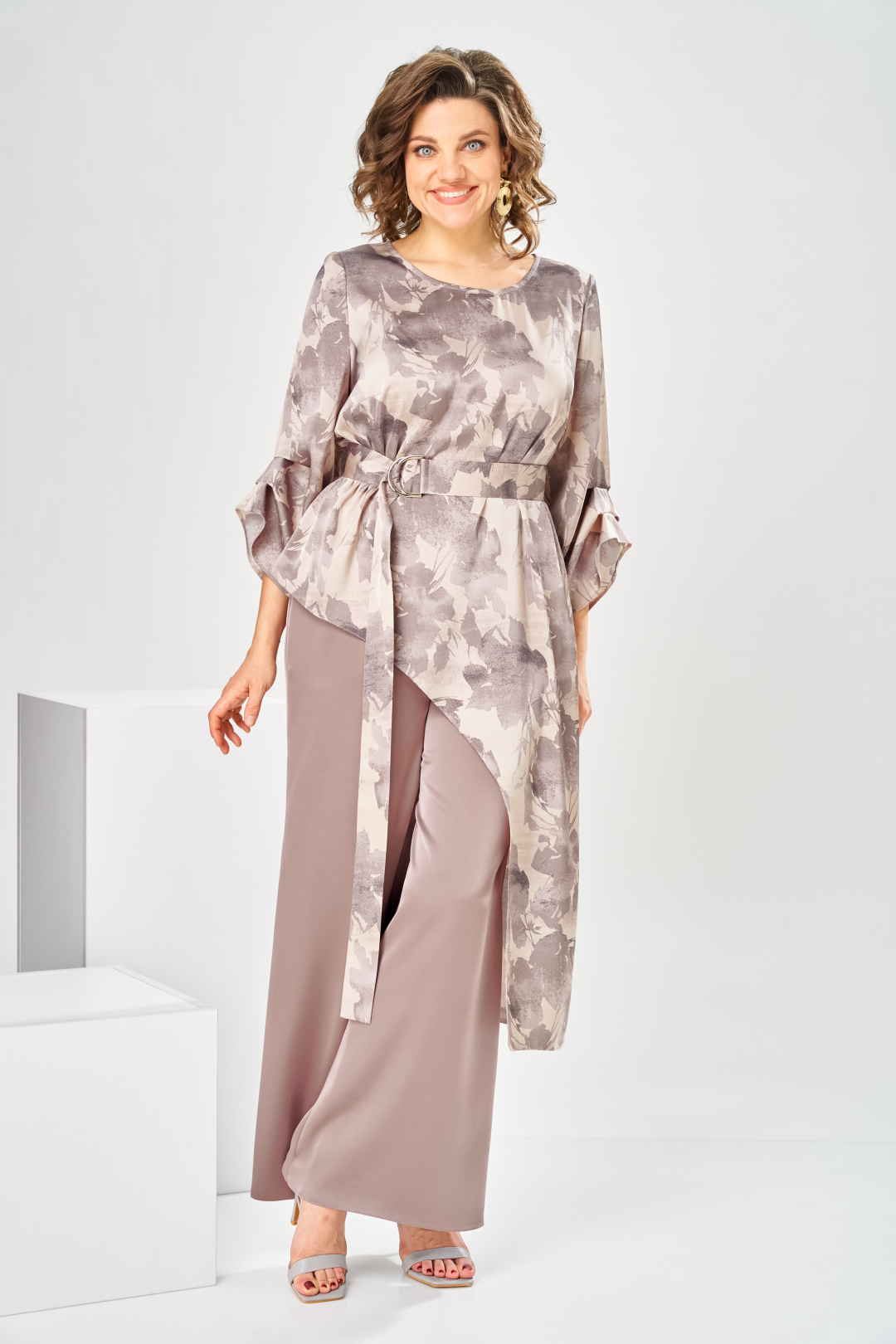 Костюм Romanovich Style 2-2750/бежевый