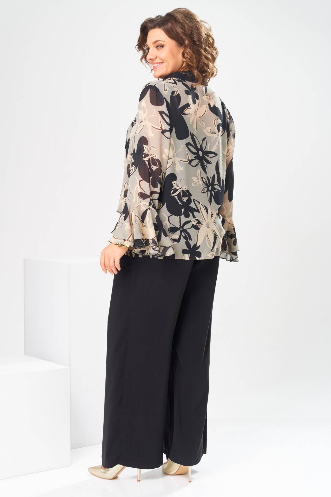 Костюм Romanovich Style 3-2869 черный + беж