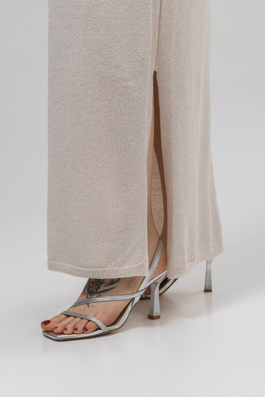 Платье Romgil РВ0384-ХМ2 кремовый + серебро - фото 4