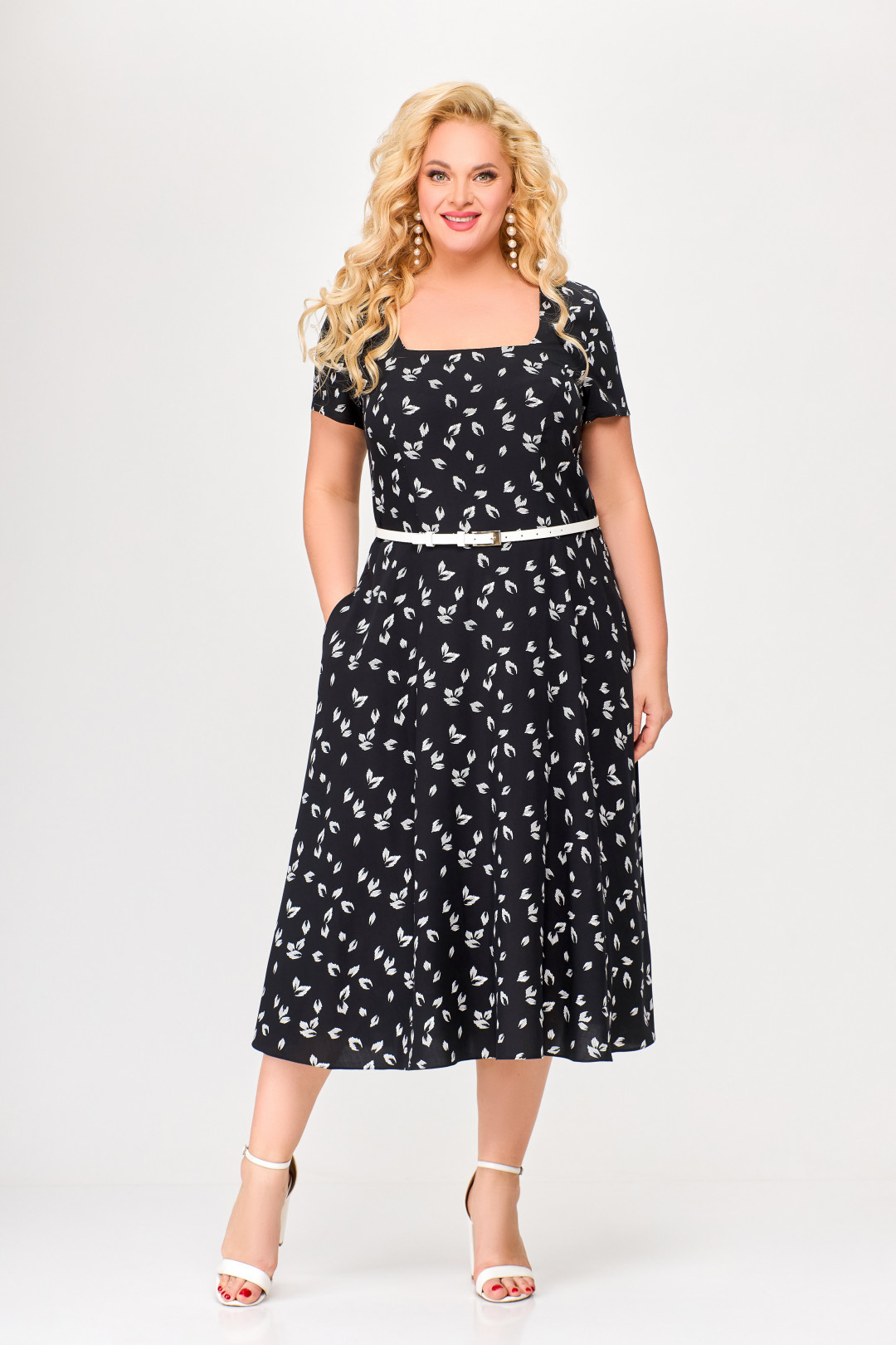 Платье Swallow 667.1 черный в принт «белые листья»