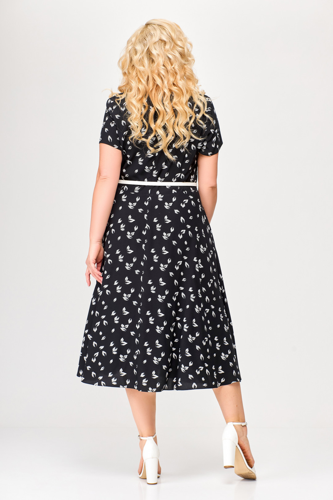 Платье Swallow 667.1 черный в принт «белые листья»