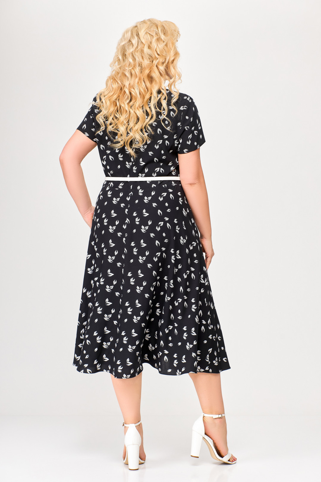 Платье Swallow 667.1 черный в принт «белые листья»