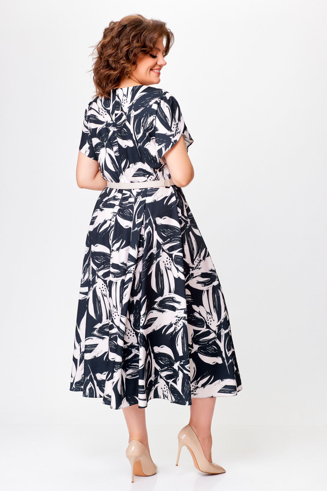 Платье Swallow 760 черный в бежевые цветы - фото 3