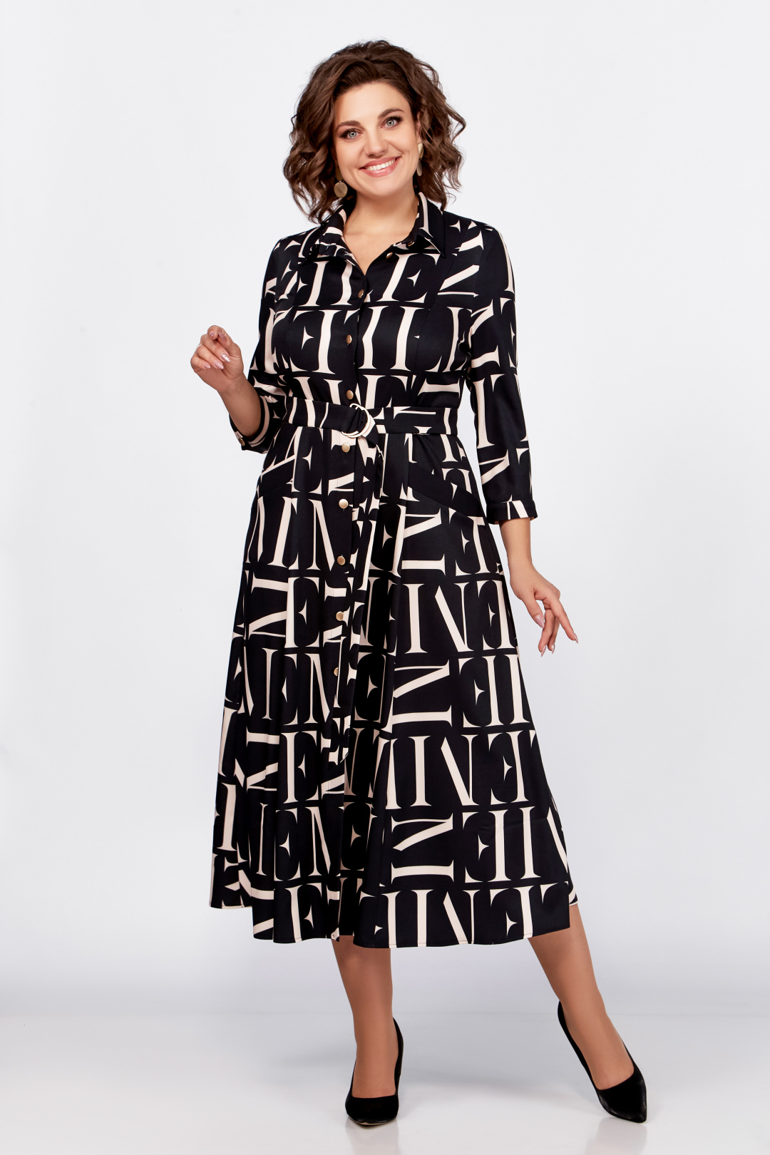 Платье Swallow 784 черный принт бежевые буквы - фото 1