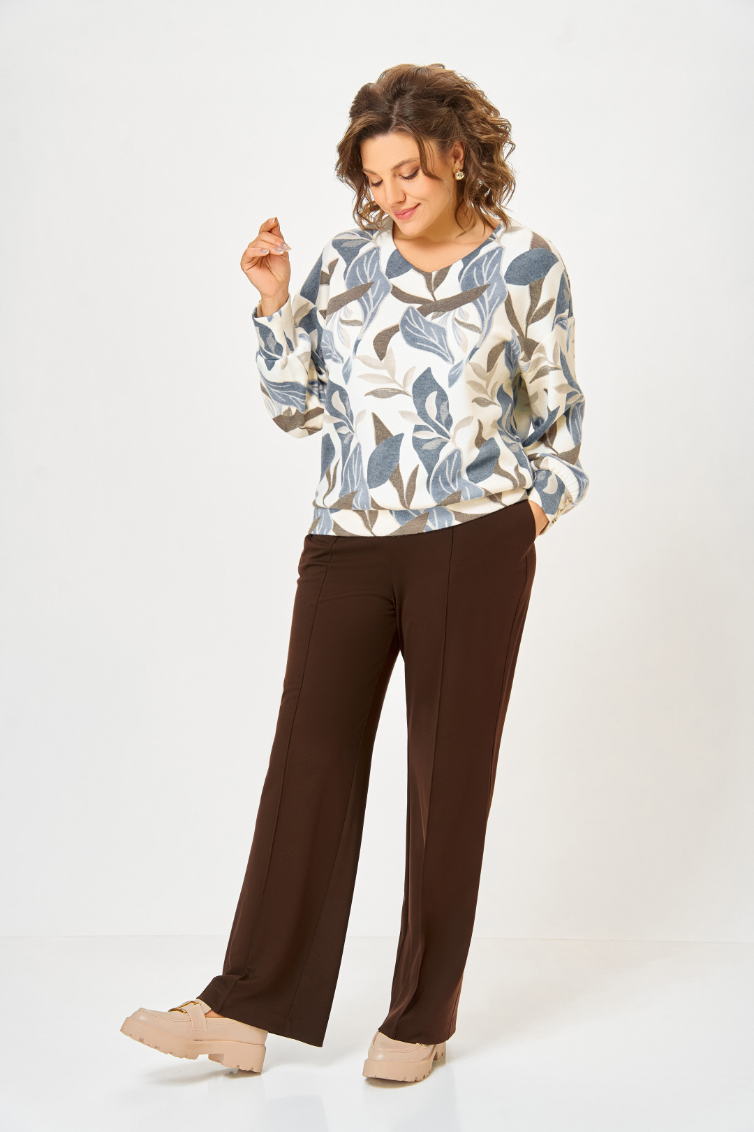 Джемпер Swallow 800-10 молочный+принт «листья в бежево-голубых тонах» - фото 2