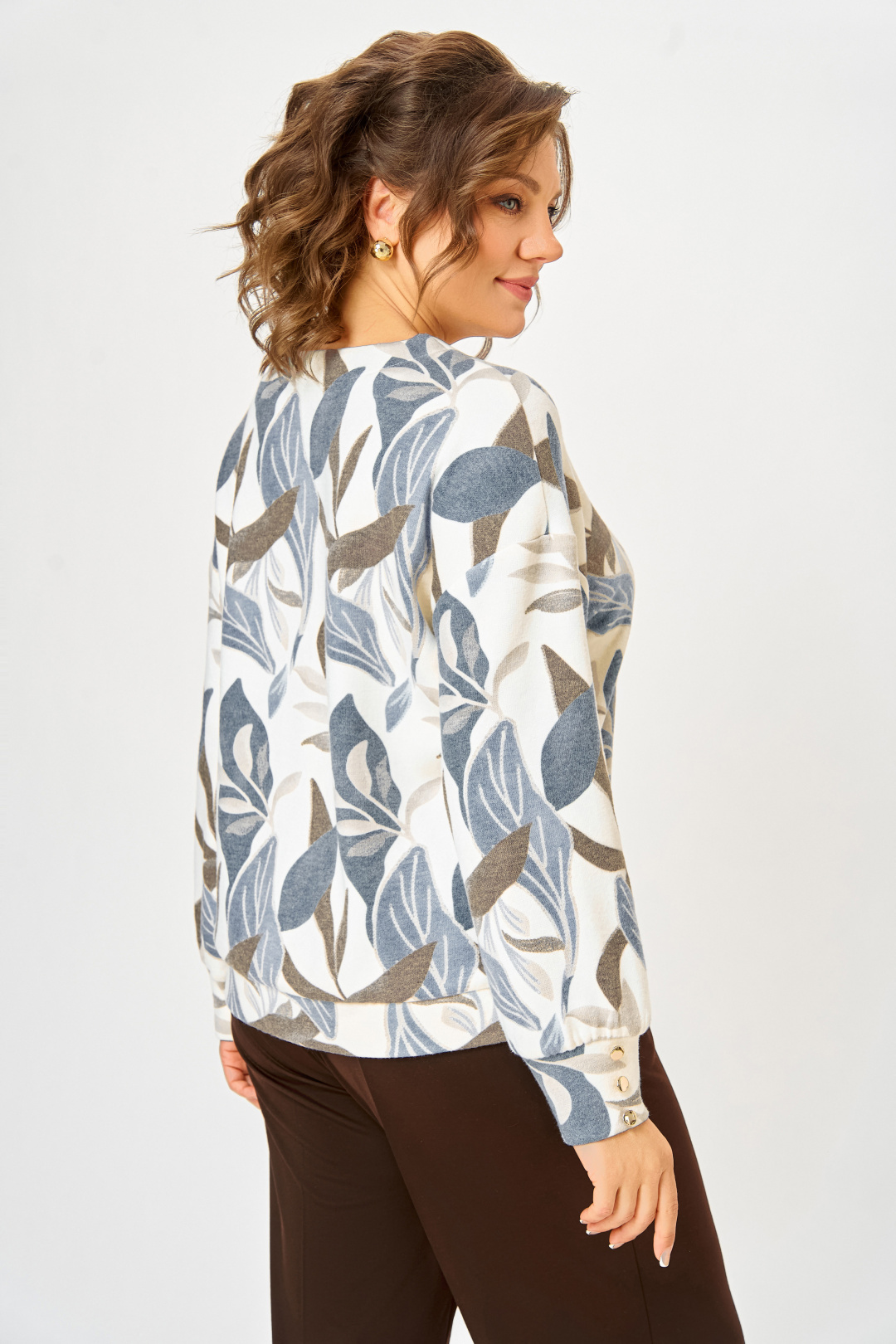 Джемпер Swallow 800-10 молочный+принт «листья в бежево-голубых тонах» - фото 4
