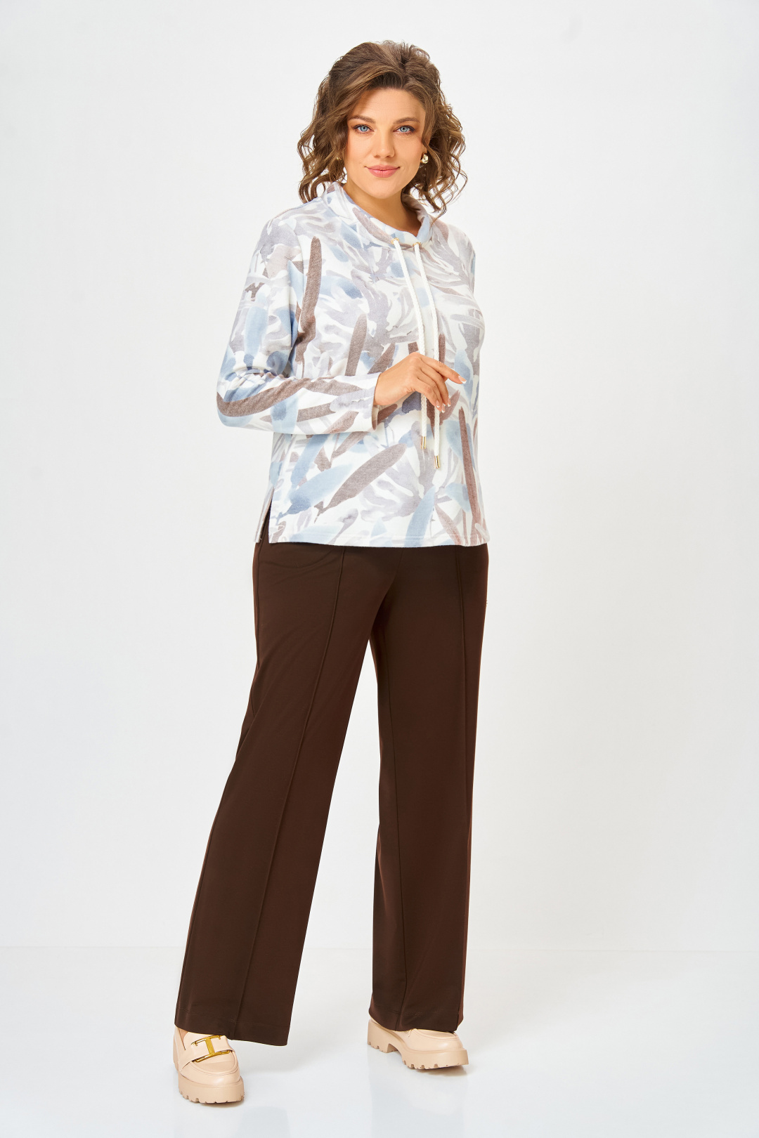 Джемпер Swallow 883-1 молочный+принт «бежево-голубые тропические листья» - фото 2