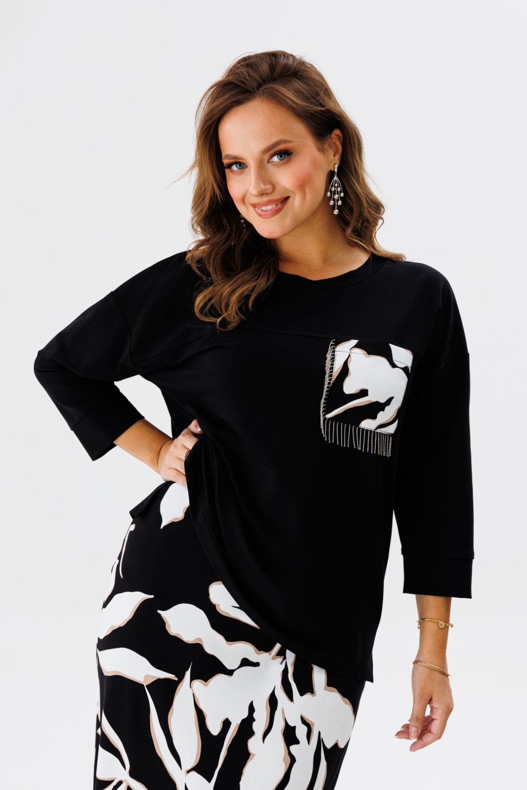 Костюм Vi oro 1137 черный, листья - фото 3