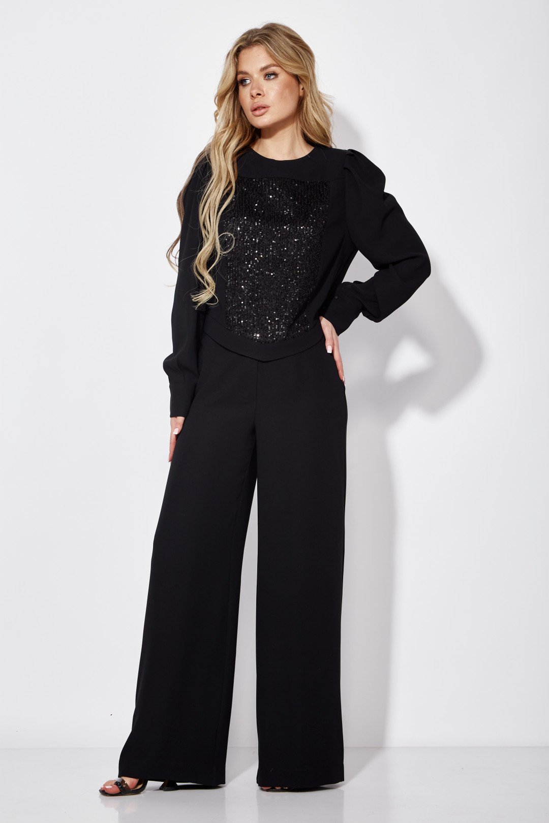 Костюм Viola Style 20643 черный французский креп