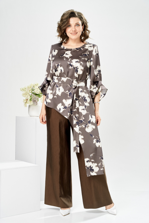 Костюм Romanovich Style 2-2750 коричневый+цветы